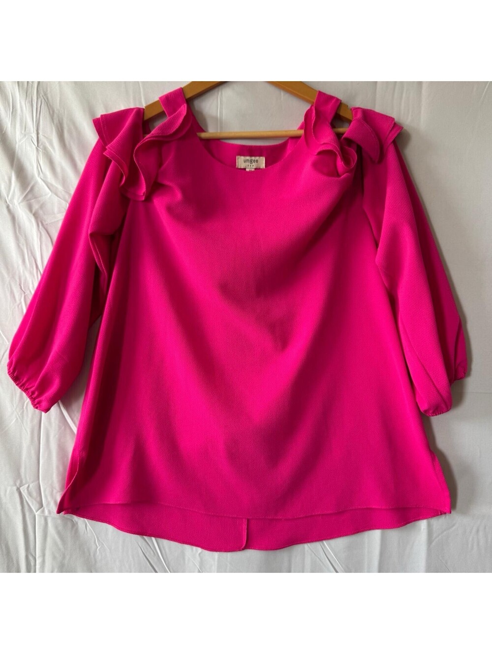 Umgee Top Womens M Hot Pink Cold Shoulder Ruffle 3/4 Sleeve Blouse Balloon